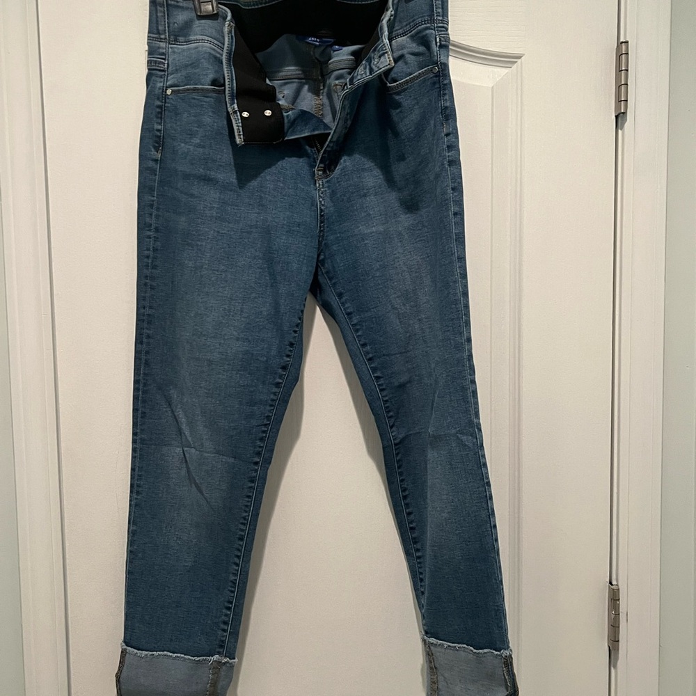 Apt. 9 Women's Cropped Blue Jeans